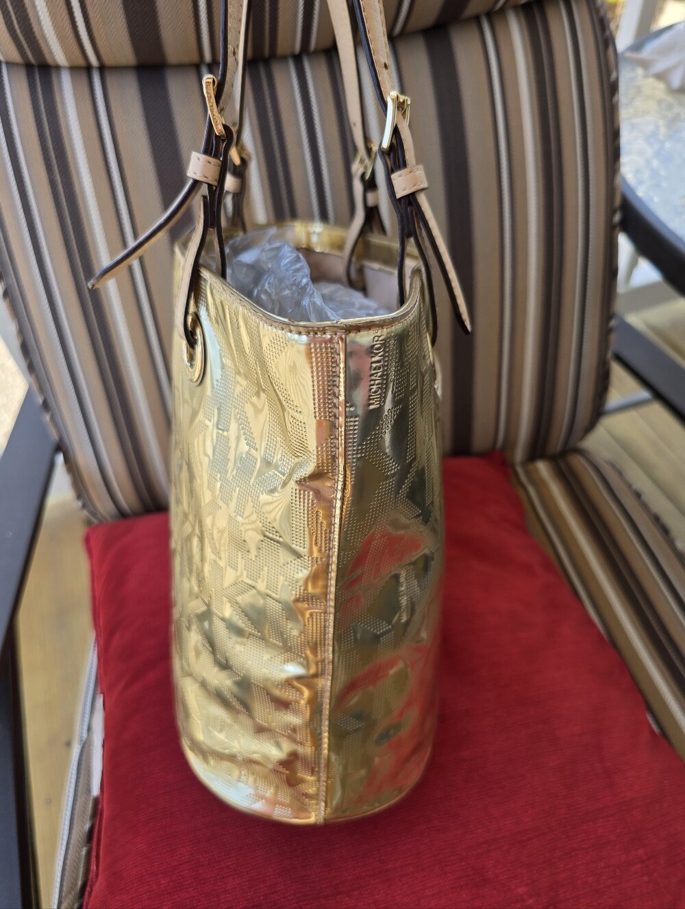 Michael Kors EUC Metallic Gold MK Logo Tote w/ Matching Zip Wallet No Call Outs. - Picture 10 of 11